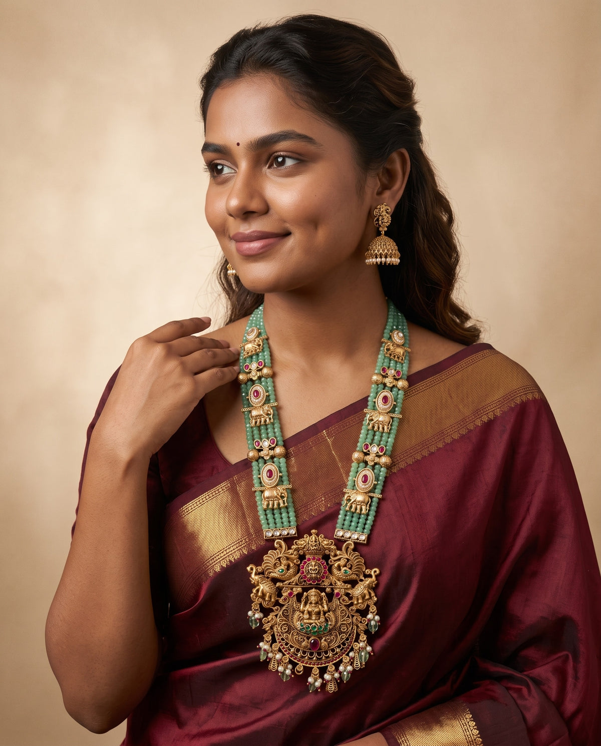 Grand Temple Lakshmi Long Haar