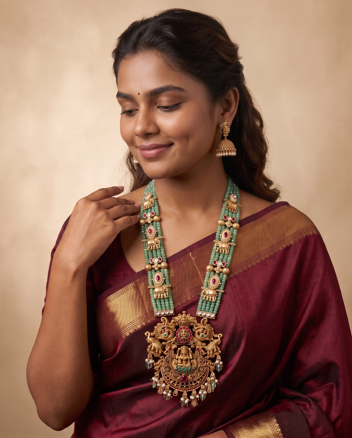 Grand Temple Lakshmi Long Haar