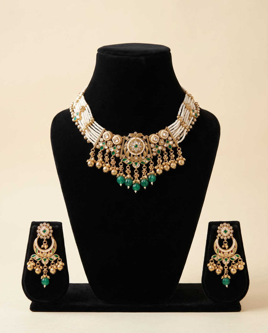 Pearl Choker with Green Beads